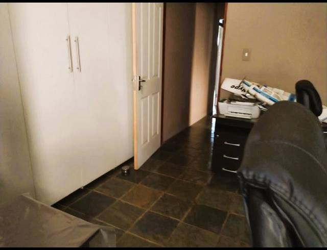 4 BEDROOM HOUSE FOR SALE IN PARKRAND